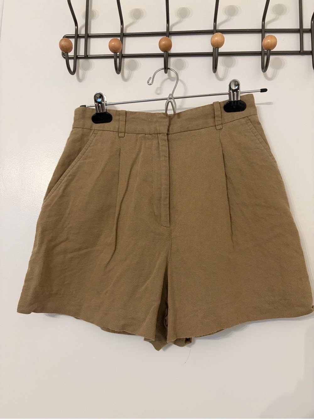 Zara Women's High-Rise Pleated Khaki Shorts